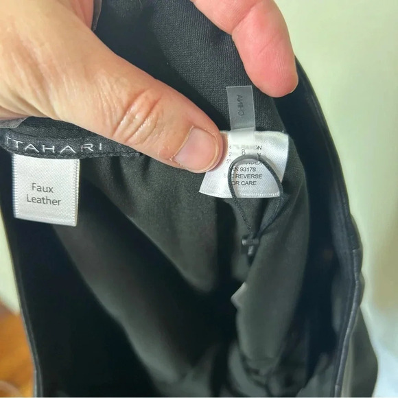 NWT Tahari Faux Leather Skirt Size 8 - Picture 7 of 8